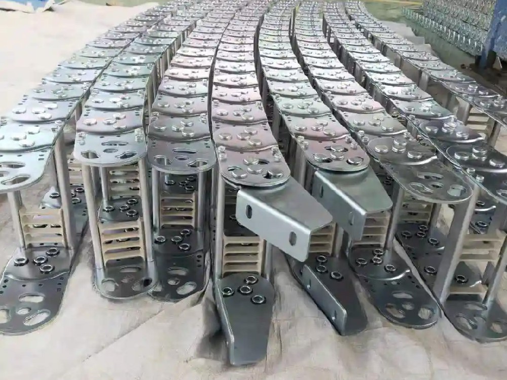 钢制拖链